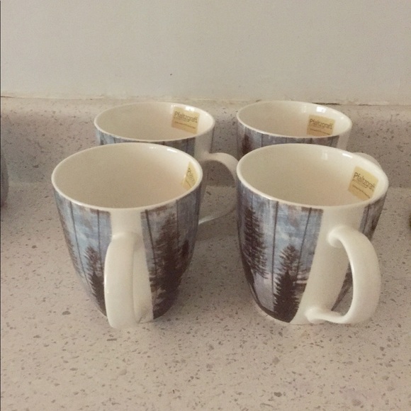 Set of 2 Pfaltzgraff “Wildlife Wolf” Mugs NWT Great 🎄 🕎 Gift Idea! - Picture 4 of 7